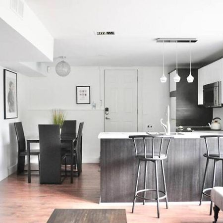 Cozy 1 Bd Suite Centrally Located 北温哥华 外观 照片