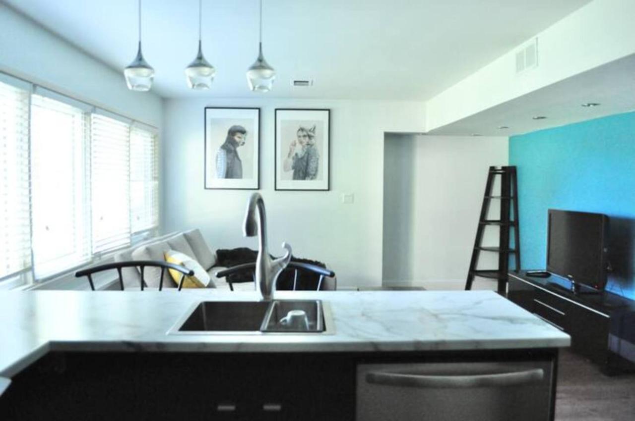 Cozy 1 Bd Suite Centrally Located 北温哥华 外观 照片