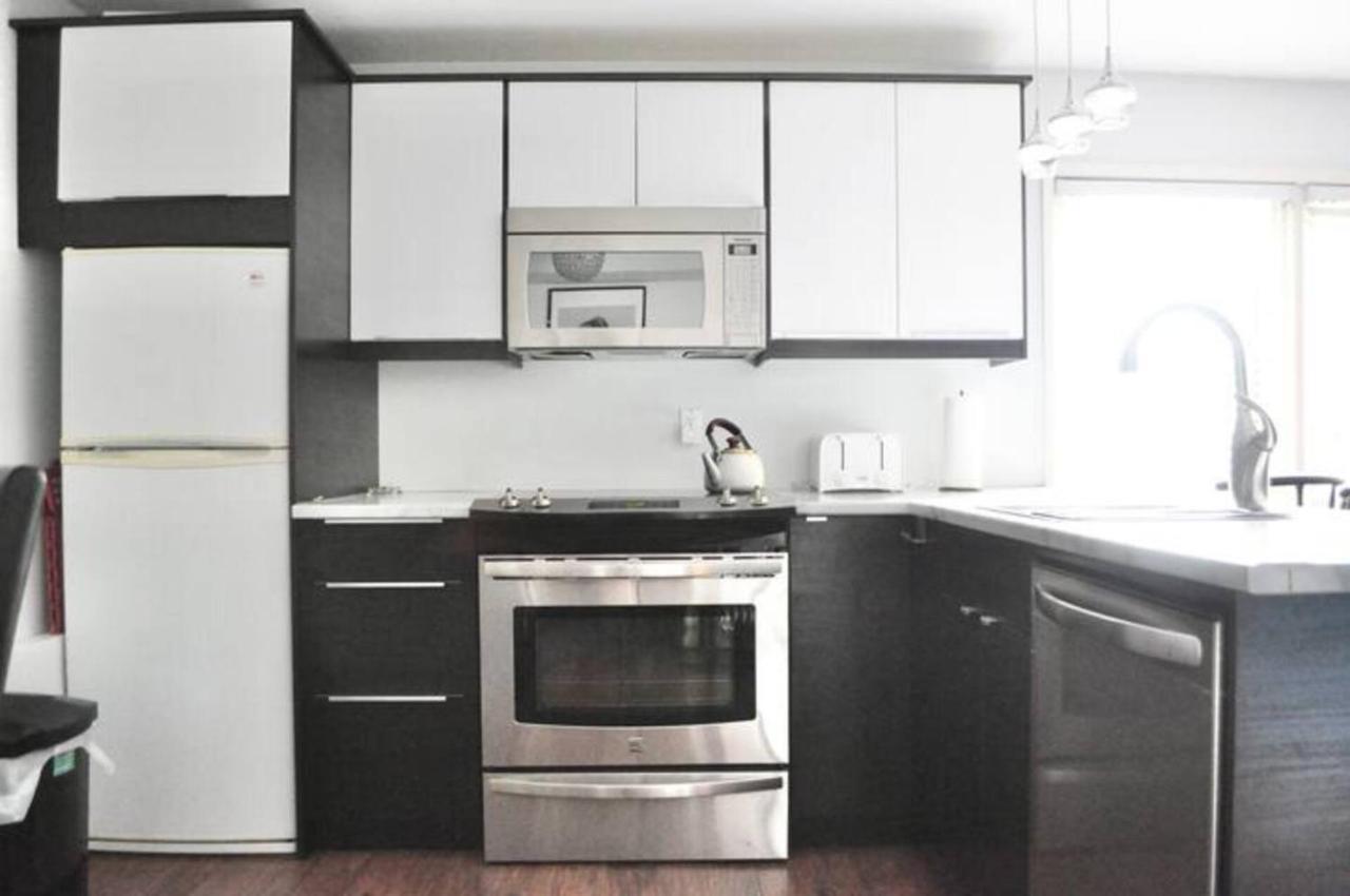 Cozy 1 Bd Suite Centrally Located 北温哥华 外观 照片