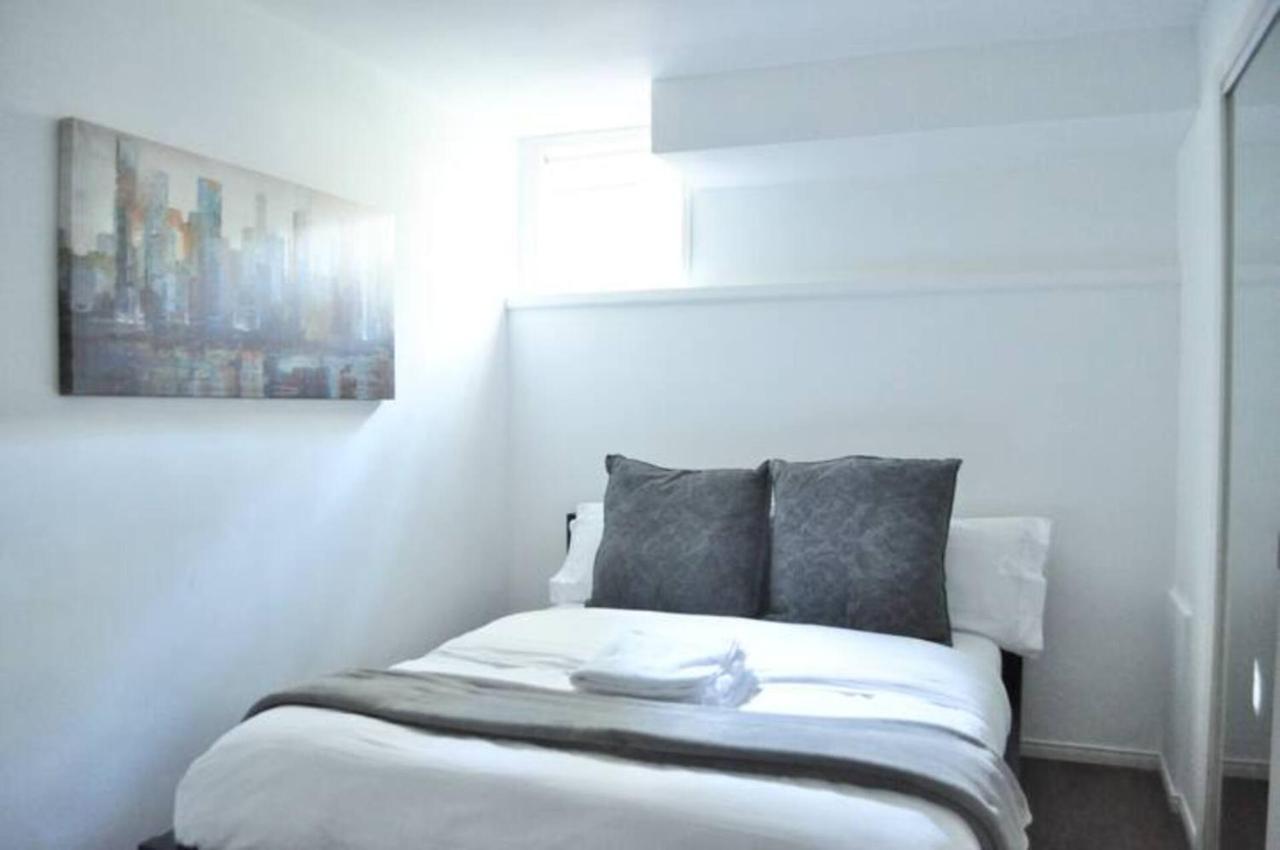 Cozy 1 Bd Suite Centrally Located 北温哥华 外观 照片