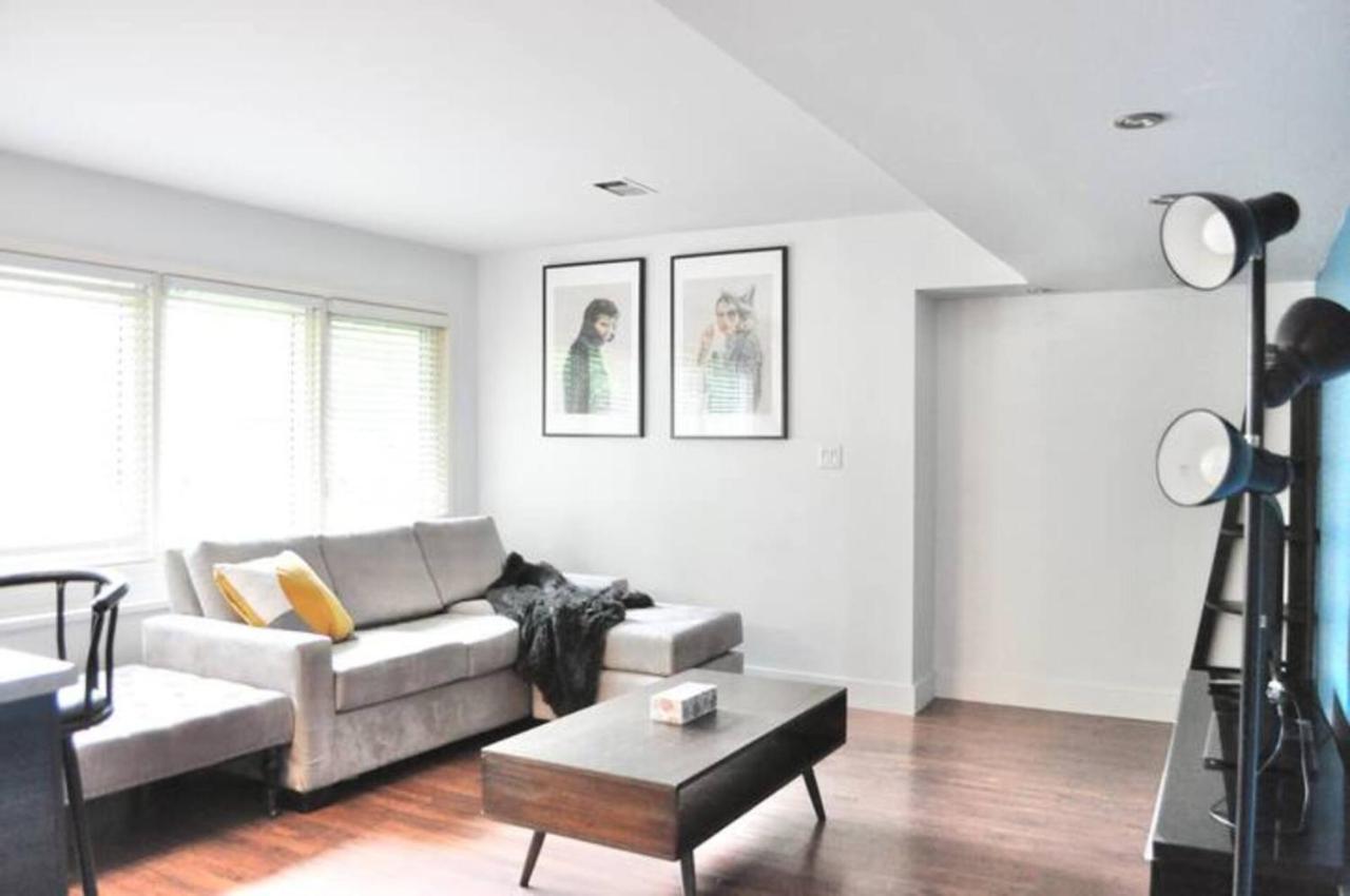 Cozy 1 Bd Suite Centrally Located 北温哥华 外观 照片